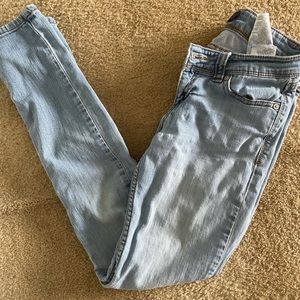 Levi’s Demi Curve Skinny Jeans